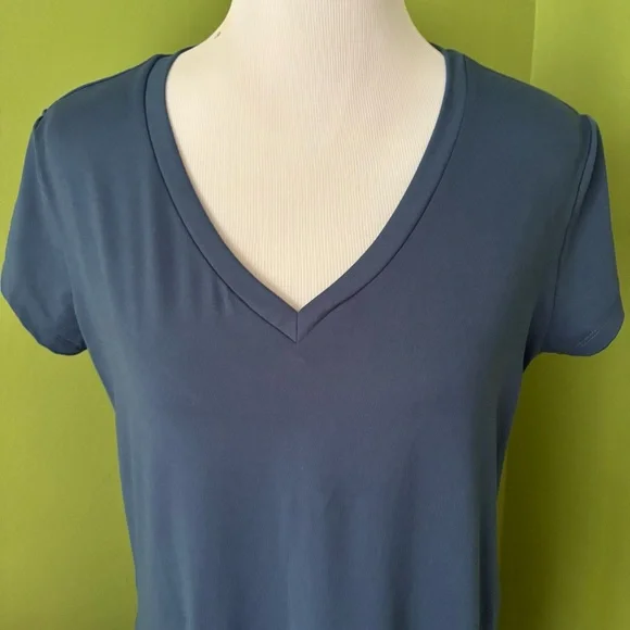 Eddie Bauer Blue V-Neck Short Sleeve T-shirt Dress - Picture 2 of 6